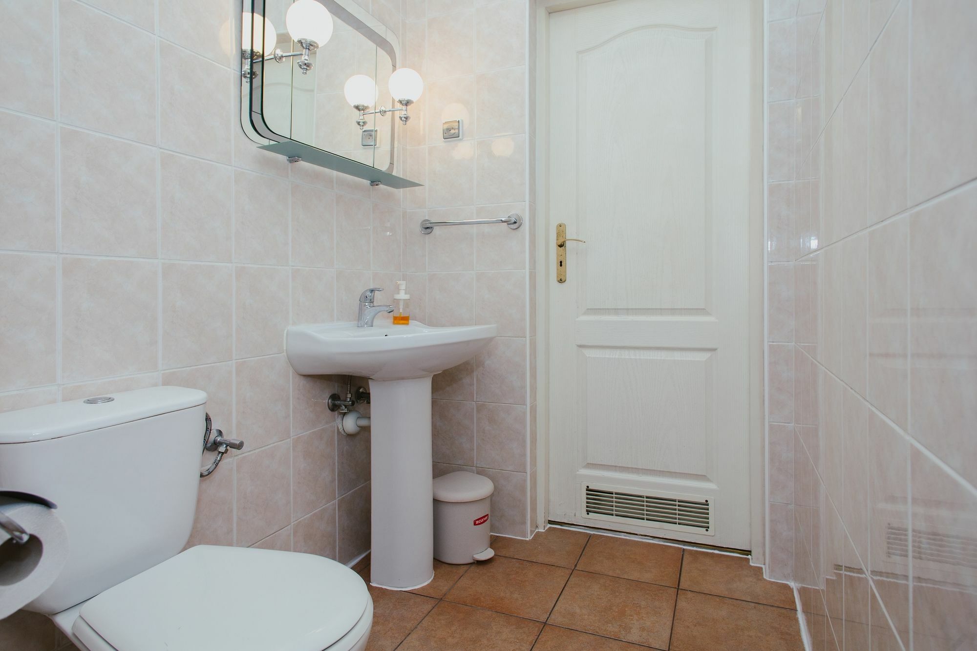 Lucka Rooms Варшава Экстерьер фото